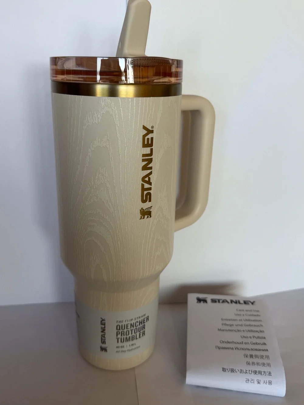 LIMITED Stanley Quencher ProTour Flip Straw Tumbler 40oz, BIRCH WOODGRAIN - Picture 5 of 9